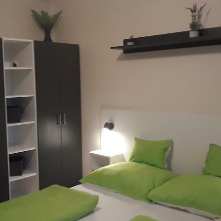 Szaloky Apartmanhaz Gyenesdiás エクステリア 写真