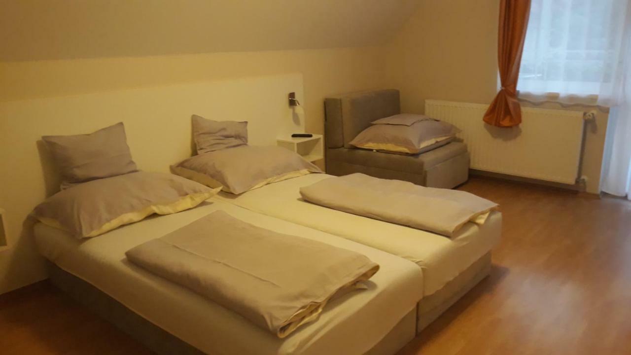 Szaloky Apartmanhaz Gyenesdiás エクステリア 写真