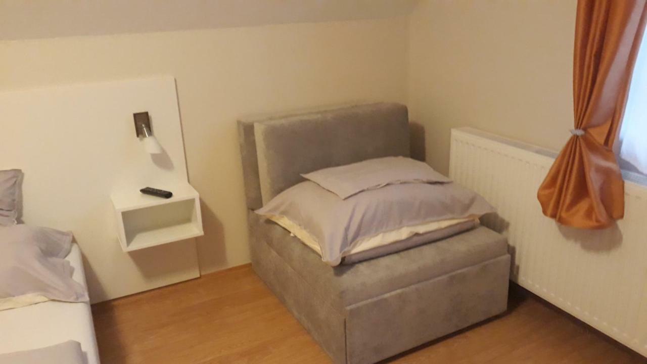 Szaloky Apartmanhaz Gyenesdiás エクステリア 写真