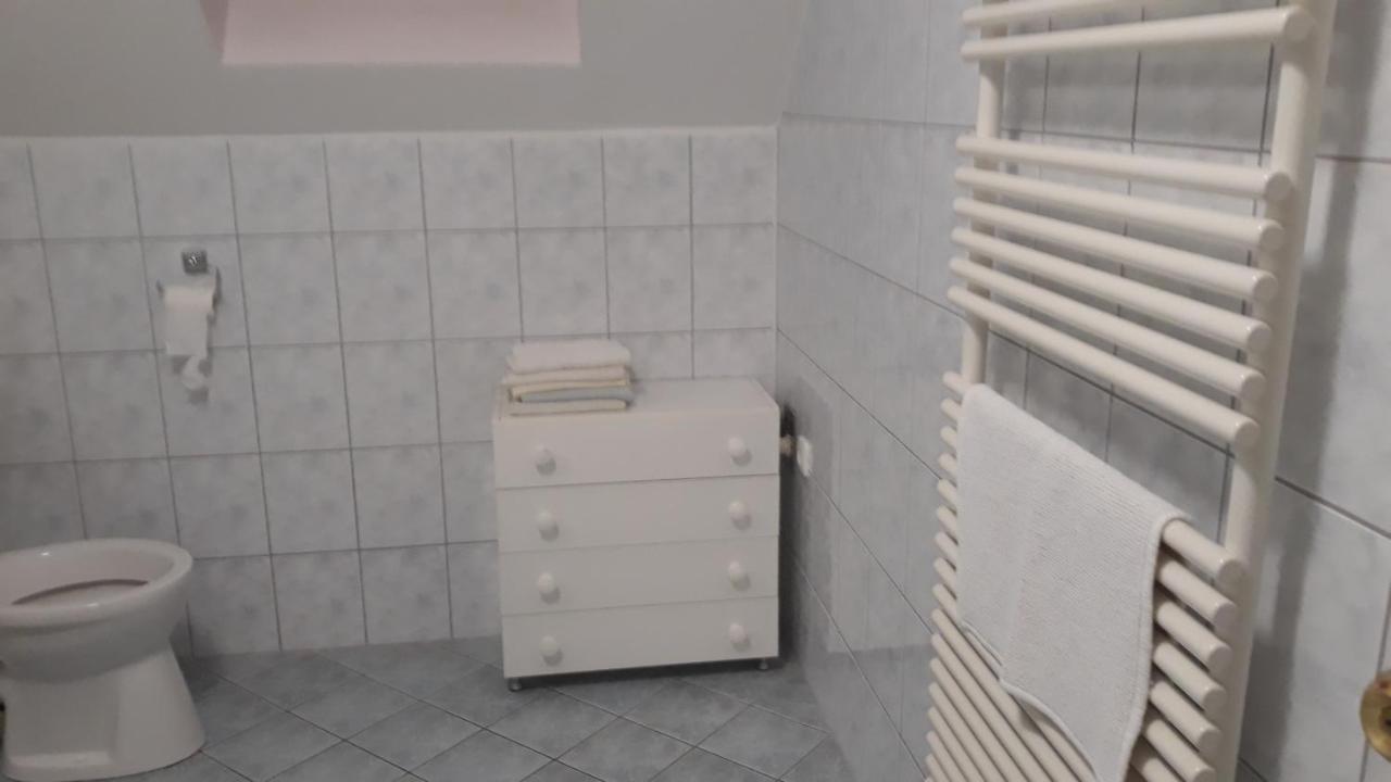 Szaloky Apartmanhaz Gyenesdiás エクステリア 写真